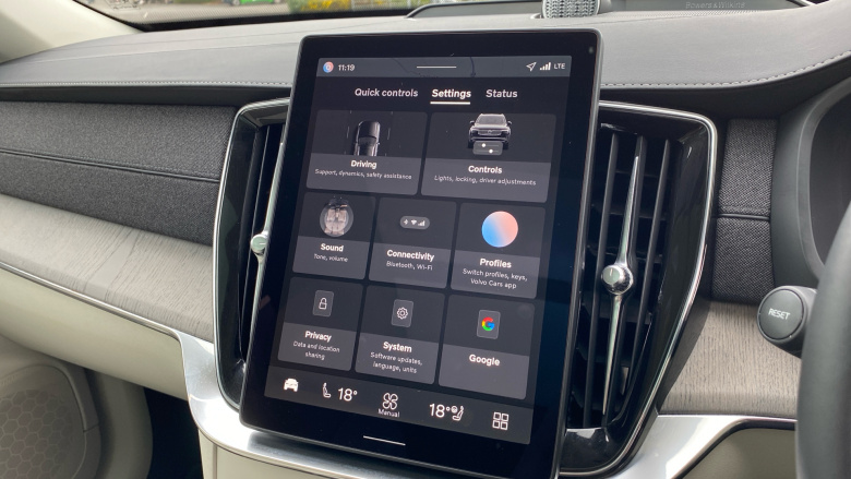 Volvo XC90 2.0 T8 PHEV Ultra Dark 5dr AWD Geartronic Estate